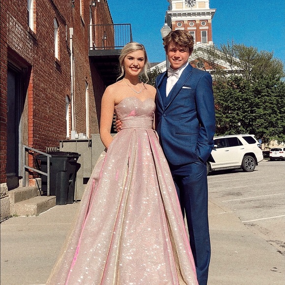 Meet your Posher, Eliza - Picture 1 of 1